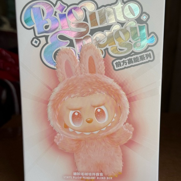 Big into Energy labubu LOVE - Picture 15 of 15